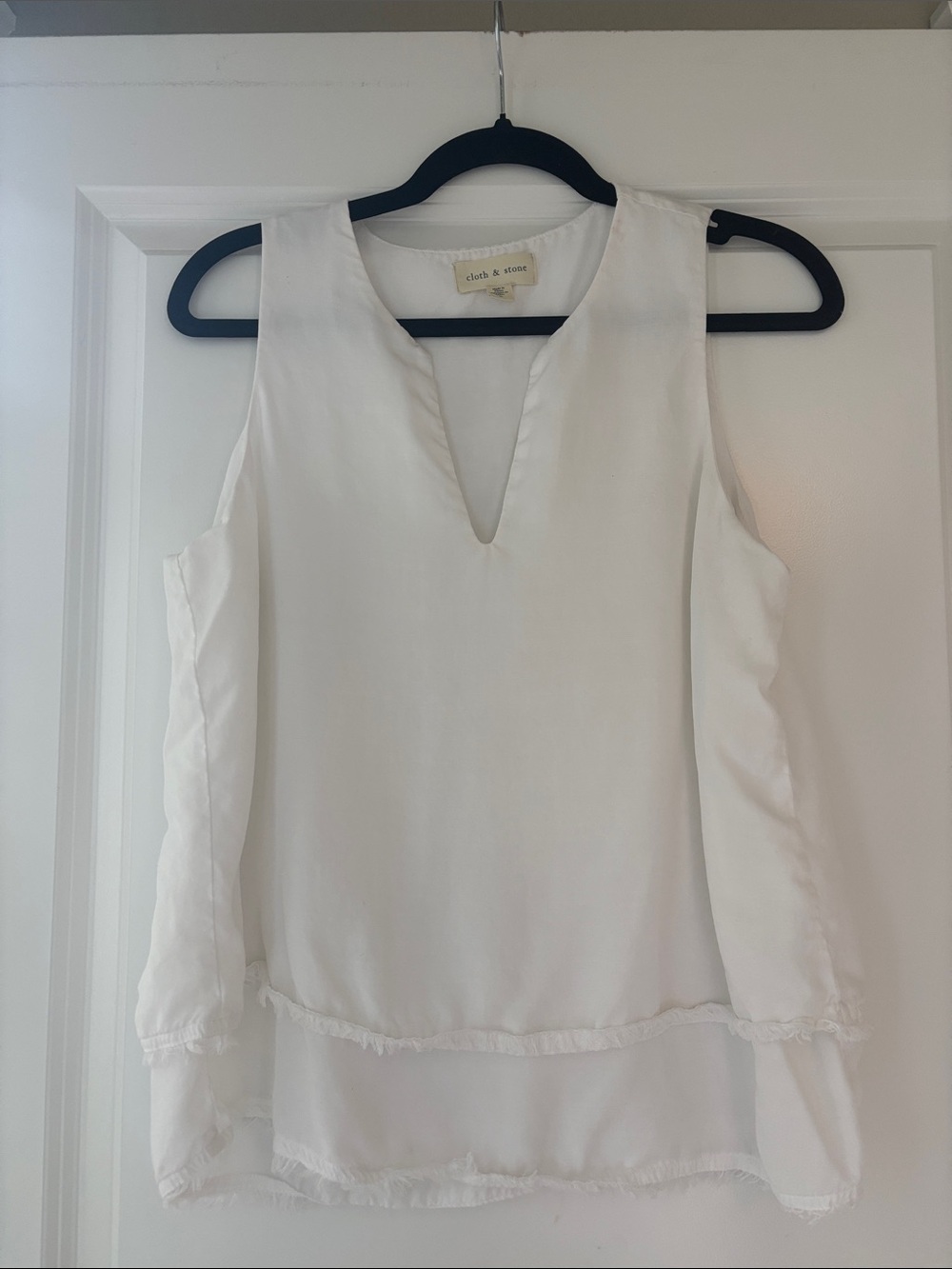 cloth & stone White V-Neck Layered Sleeveless Camisole